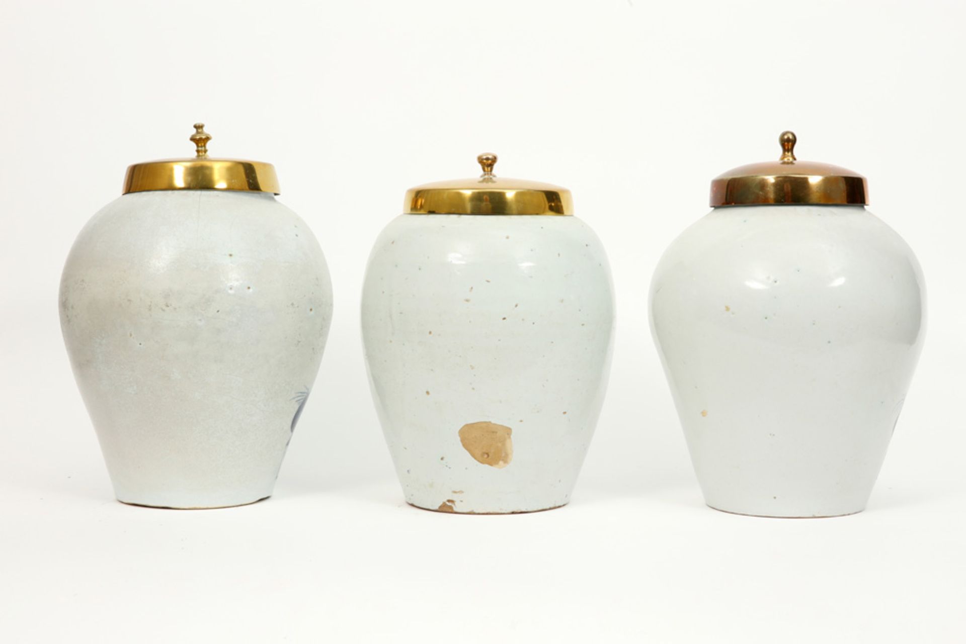 three 18th Cent. ceramic tobacco jars (two are marked) from Delft with a blue-white decor and brass  - Bild 2 aus 6