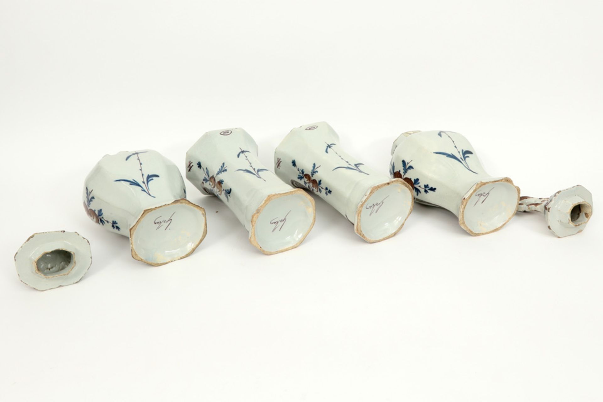 antique 4pc garniture in ceramic from Delft with a polychrome decor - Image 4 of 5