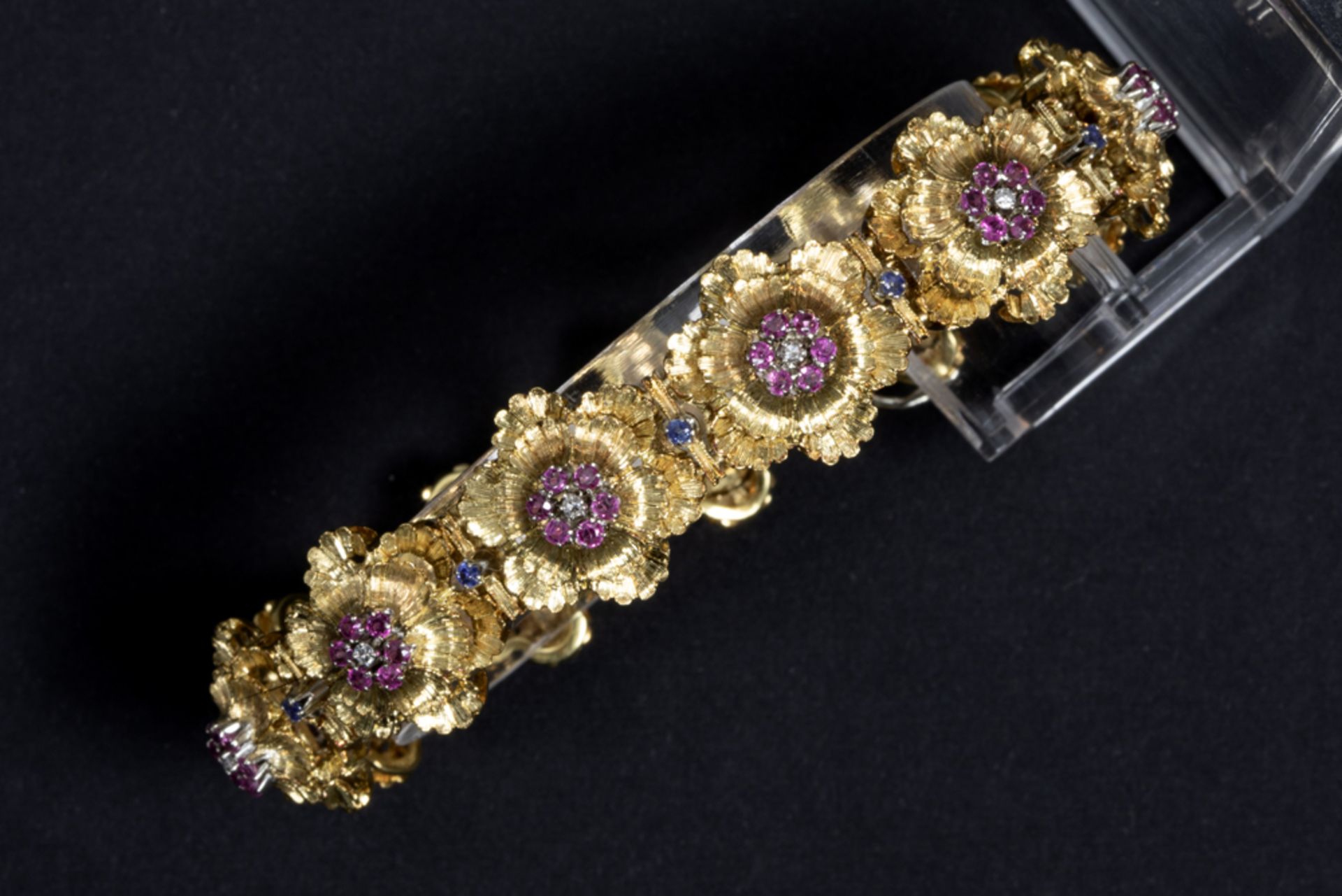 vintage bracelet in yellow gold (18 carat) with blue and pink sapphires and with diamonds - Image 2 of 2