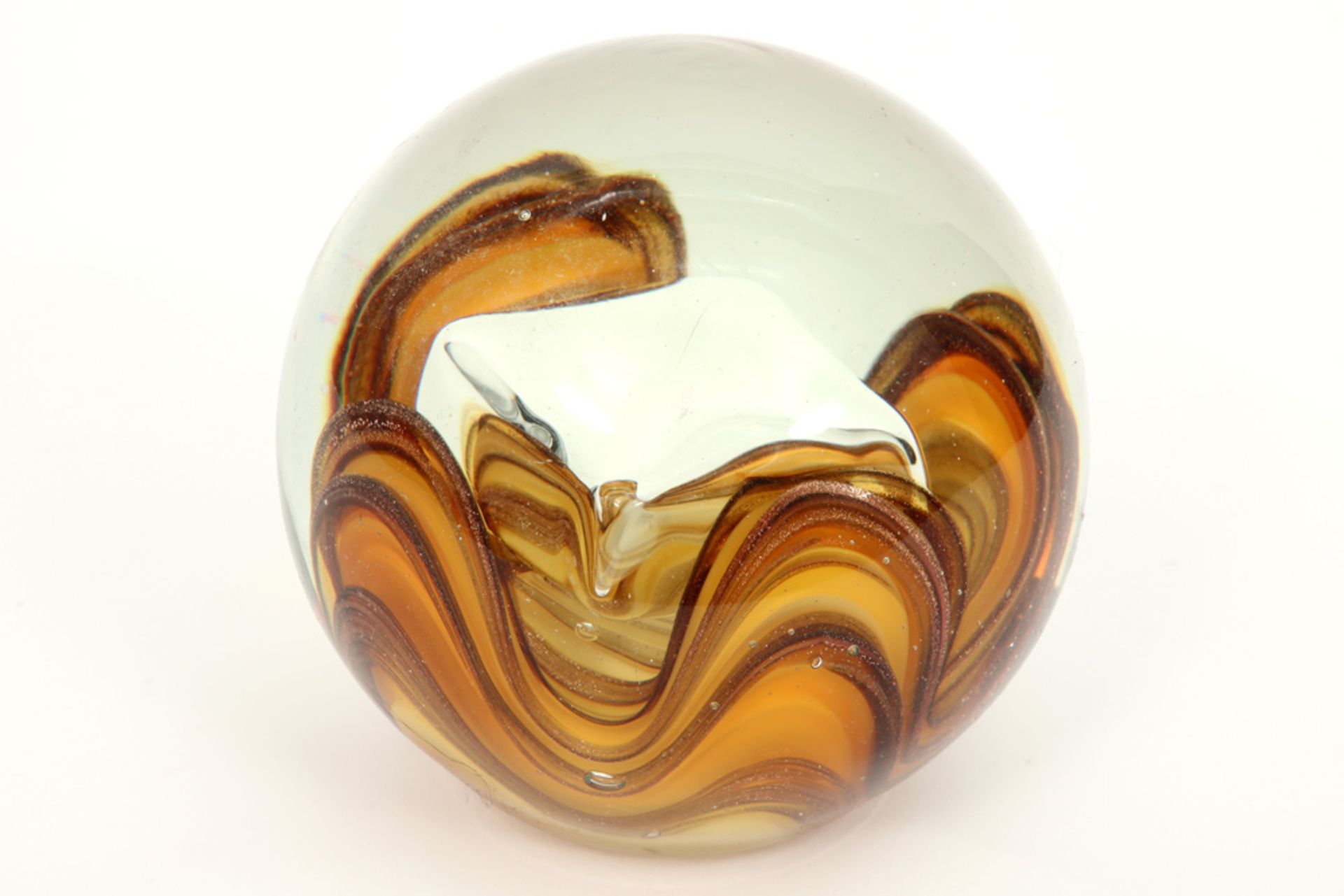 sculture in wood and a paperweight in Murano glass - Image 3 of 3