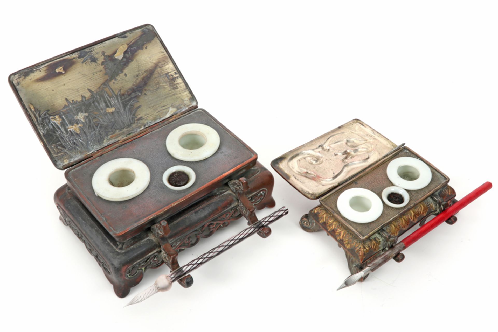 two antique Chinese style inkstands, one in gilded metal (with dragon decor) and one in bronze - Image 2 of 3