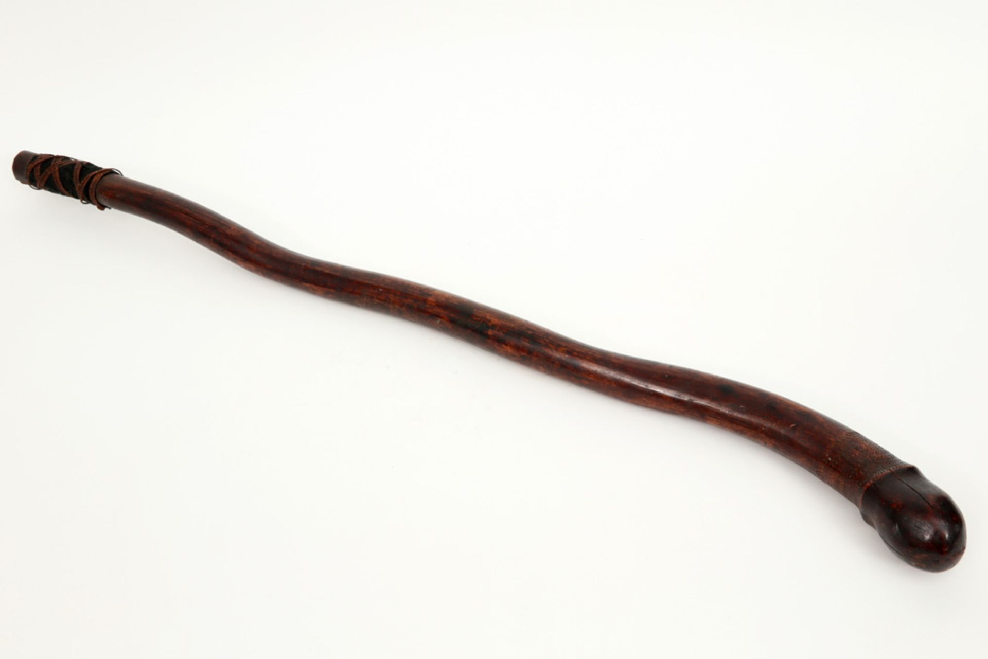 antique, maybe 19th Cent., Kanak war club with phallus design in wood with a nice patina and with it - Bild 2 aus 2
