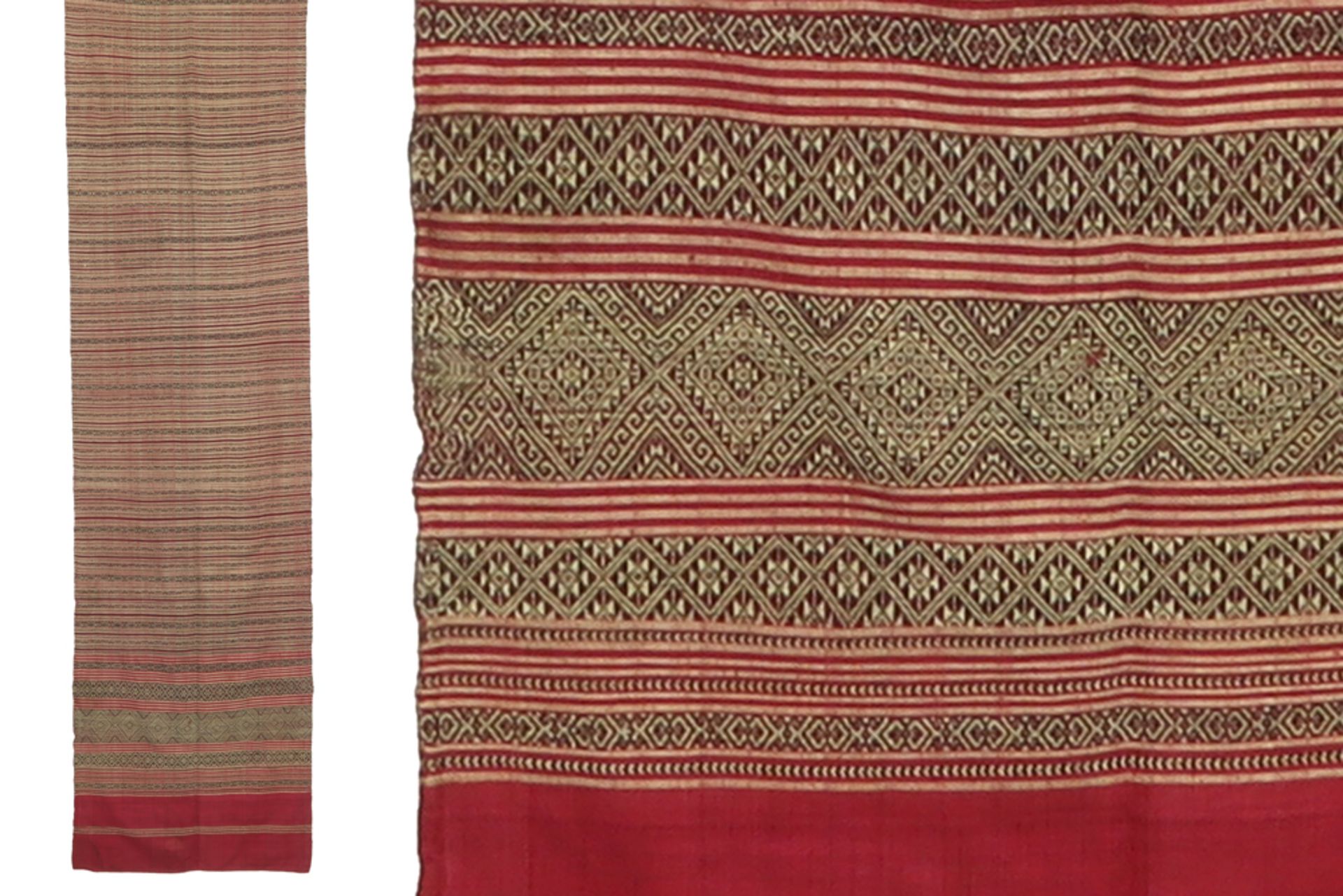 'antique' ethnic shoulder shawl from the Kalasin people (eastern Thailand) in hand-woven silk with