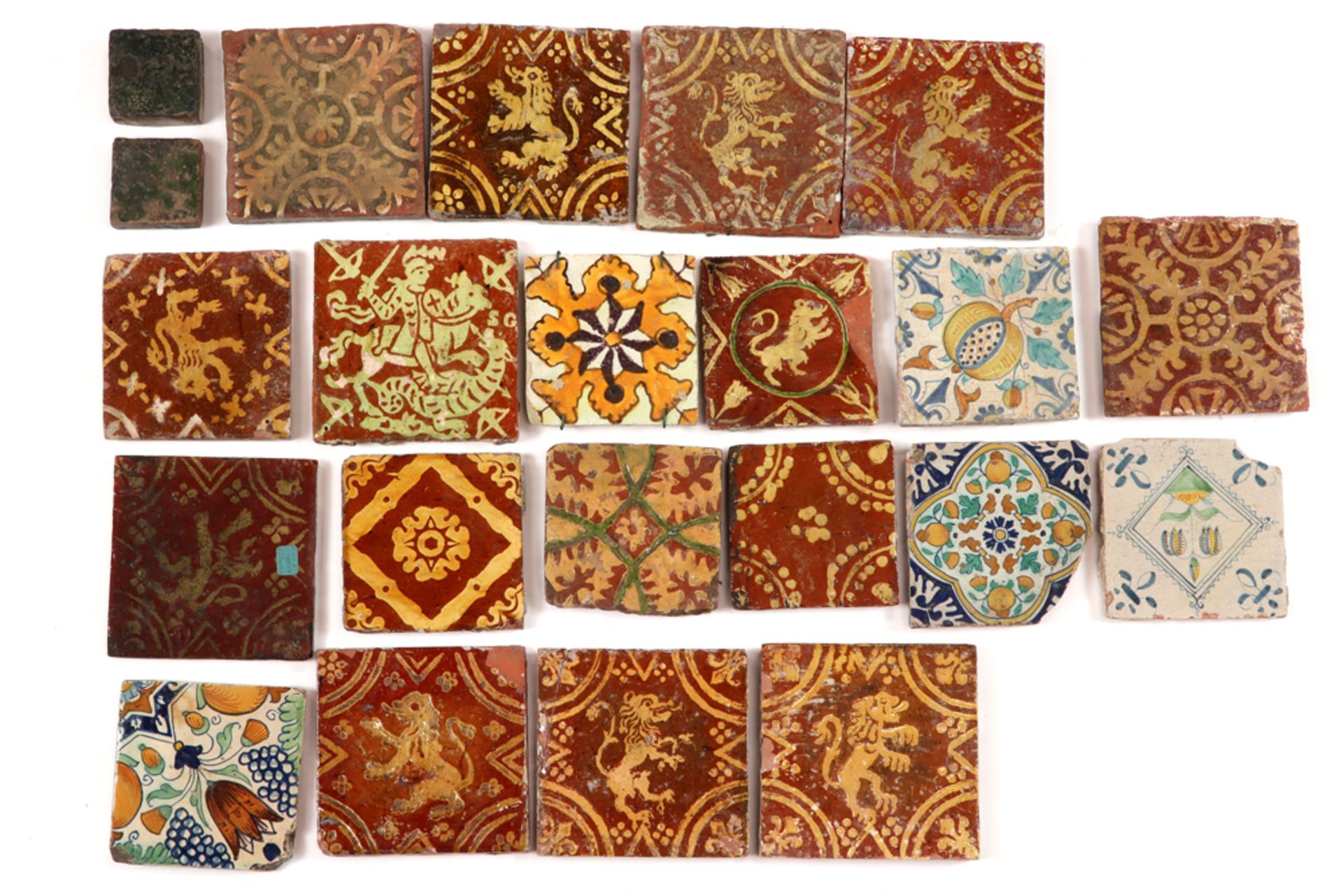 various lot of antique ceramic tiles ||Lot antieke tegels in faïence