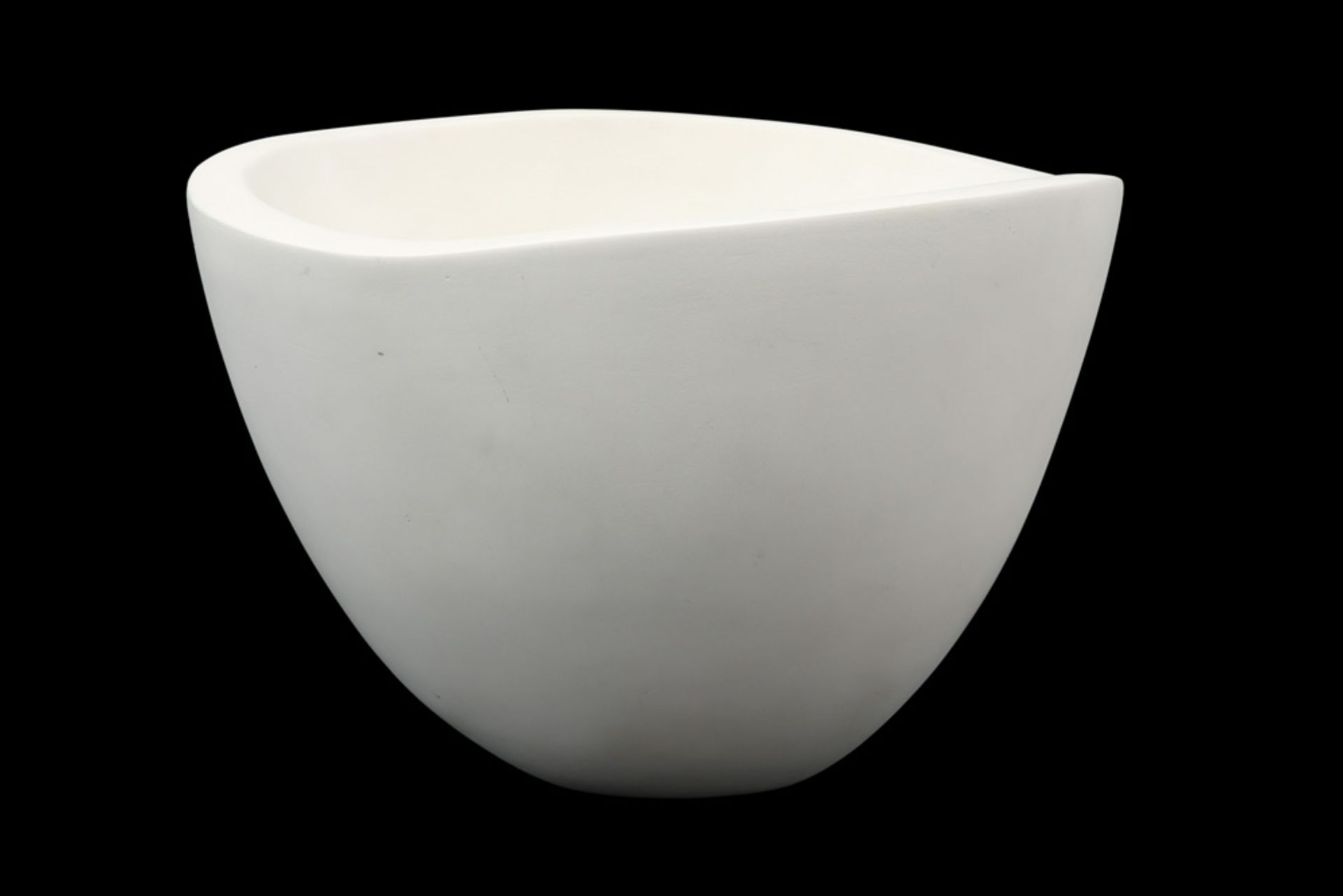 designbowl in ceramic marked Kose - Milano ||KOSE - MILANO designbowl in keramiek - diameter : 33 cm