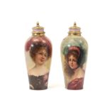 pair of antique lidded vases in Vienna marked porcelain with painted decors ||Paar antieke