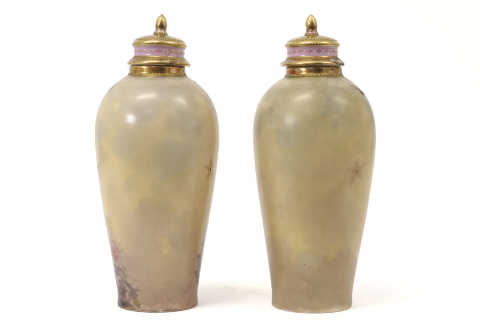 pair of antique lidded vases in Vienna marked porcelain with painted decors ||Paar antieke - Image 2 of 5