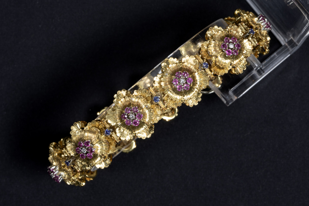 vintage bracelet in yellow gold (18 carat) with blue and pink sapphires and with diamonds || - Image 2 of 2