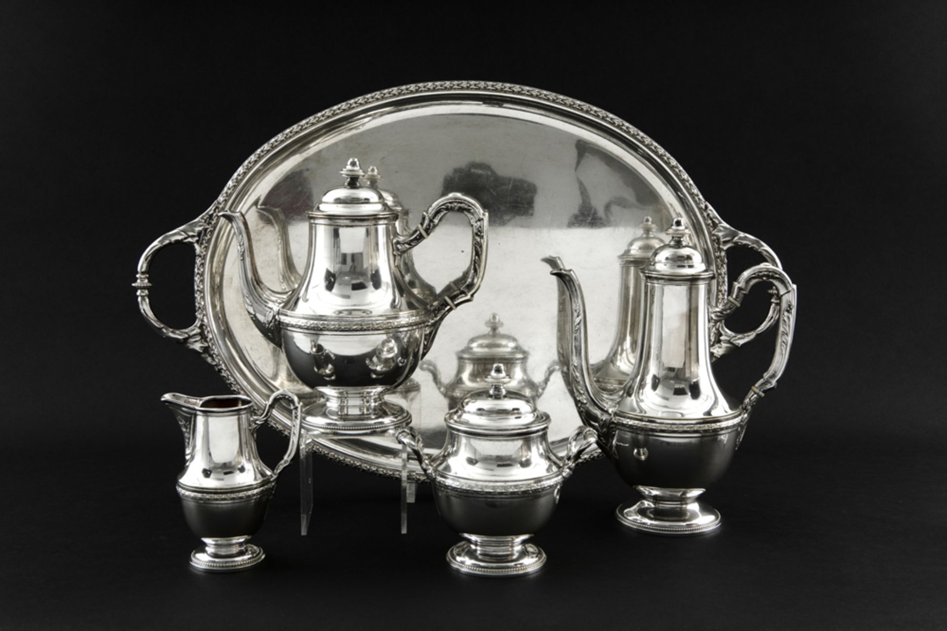 4pc coffee and tea-set on its tray ||Vierdelig koffie- en theestel op plateau - Image 2 of 2