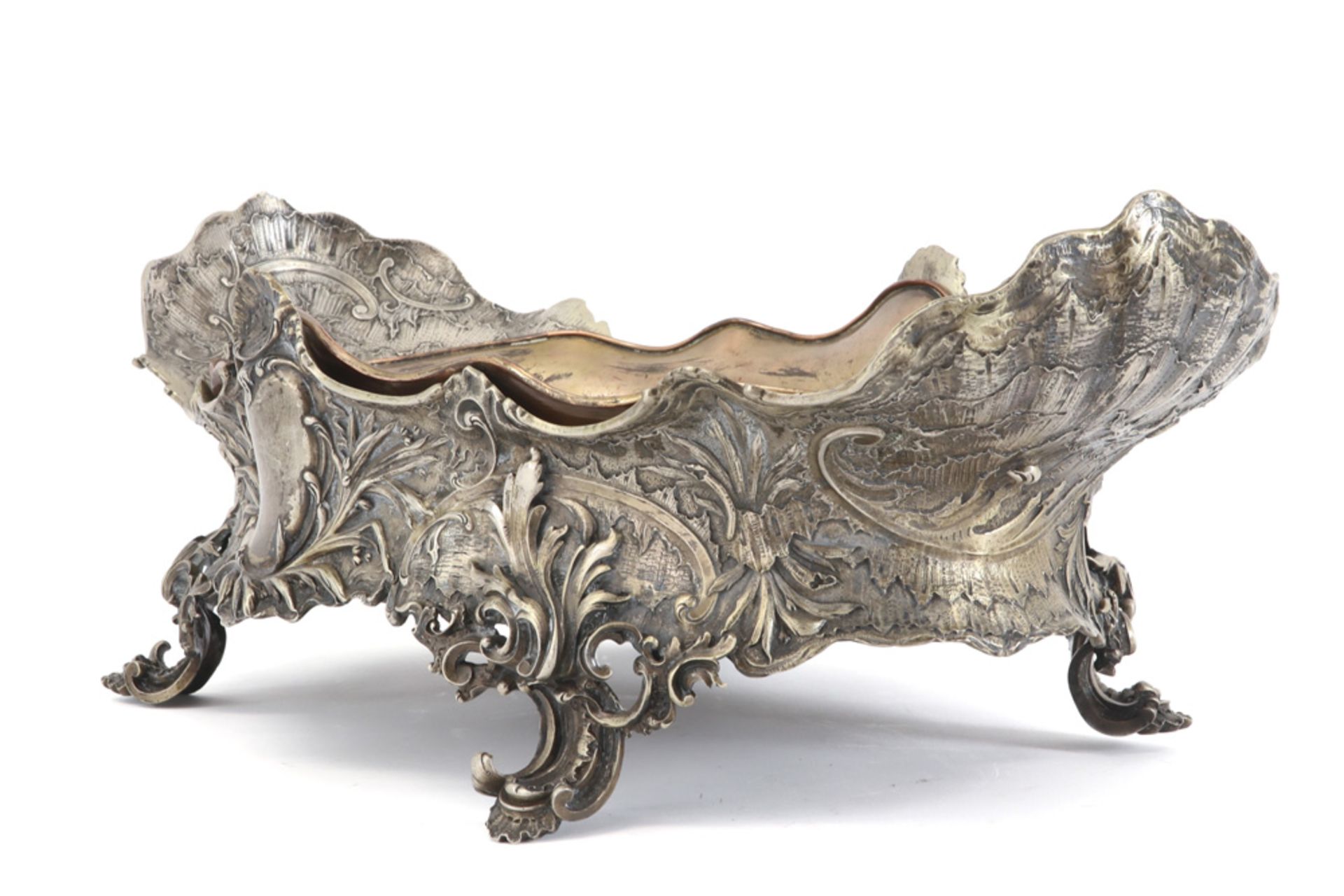 antique centerpiece (jardinier) in silverplated metal with Louis XV style ornamentation ||Antieke - Image 3 of 4