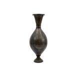 antique Middle Eastern vase in polychromed brass ||Grote antieke Midden Oosterse vaas in beschilderd
