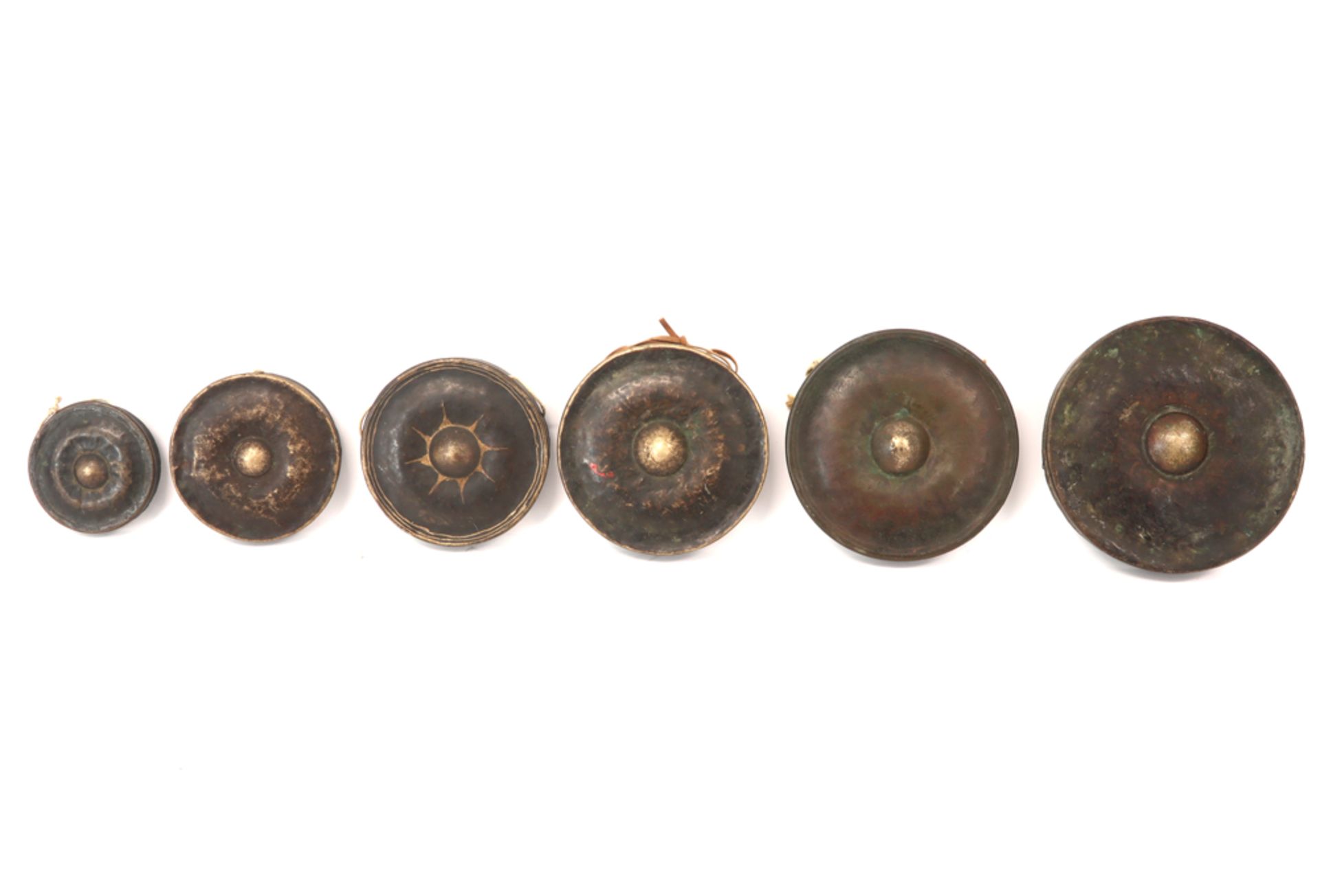 set of ten Northern Indian Naga gongs, used during ceremonial dances, festivals and initiation rites - Image 4 of 4