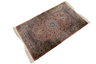 finely knotted Sino Kirman Laver rug in silk on silk ||Fijngeknoopte Sino-Kirman Laver in zijde op