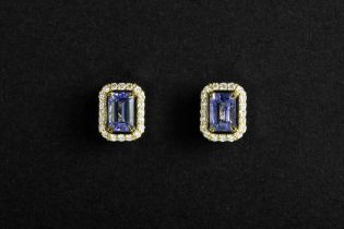 pair of earrings in yellow gold (18 carat) with 1,33 carat of natural Tanzanites and 0,28 cart of