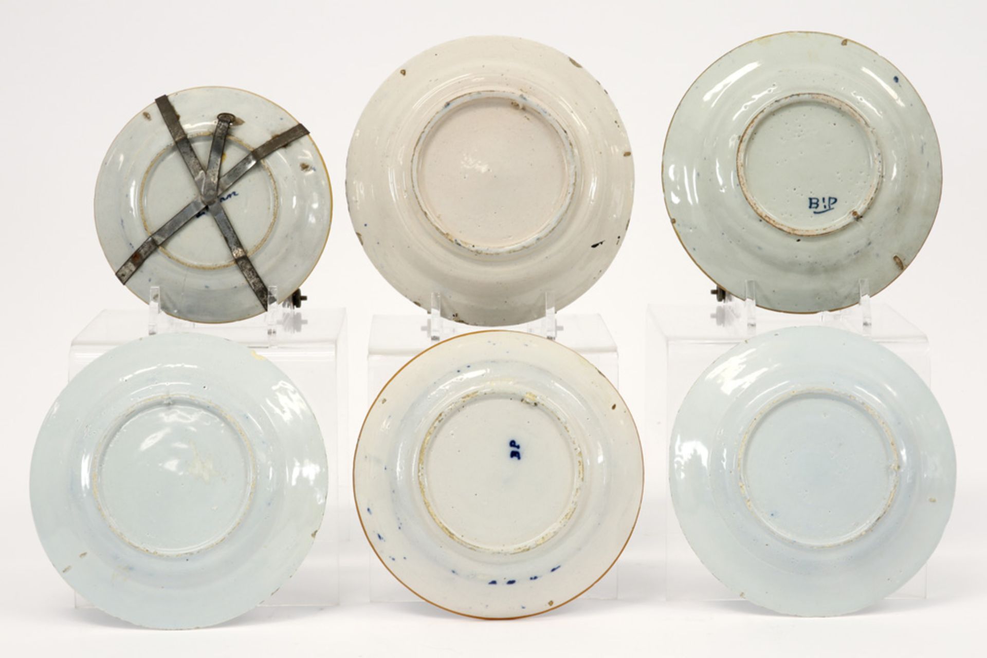 six 18th Cent. plates (amonst which a pair) in ceramic from Delft with a blue-white decor ||Lot - Image 2 of 2