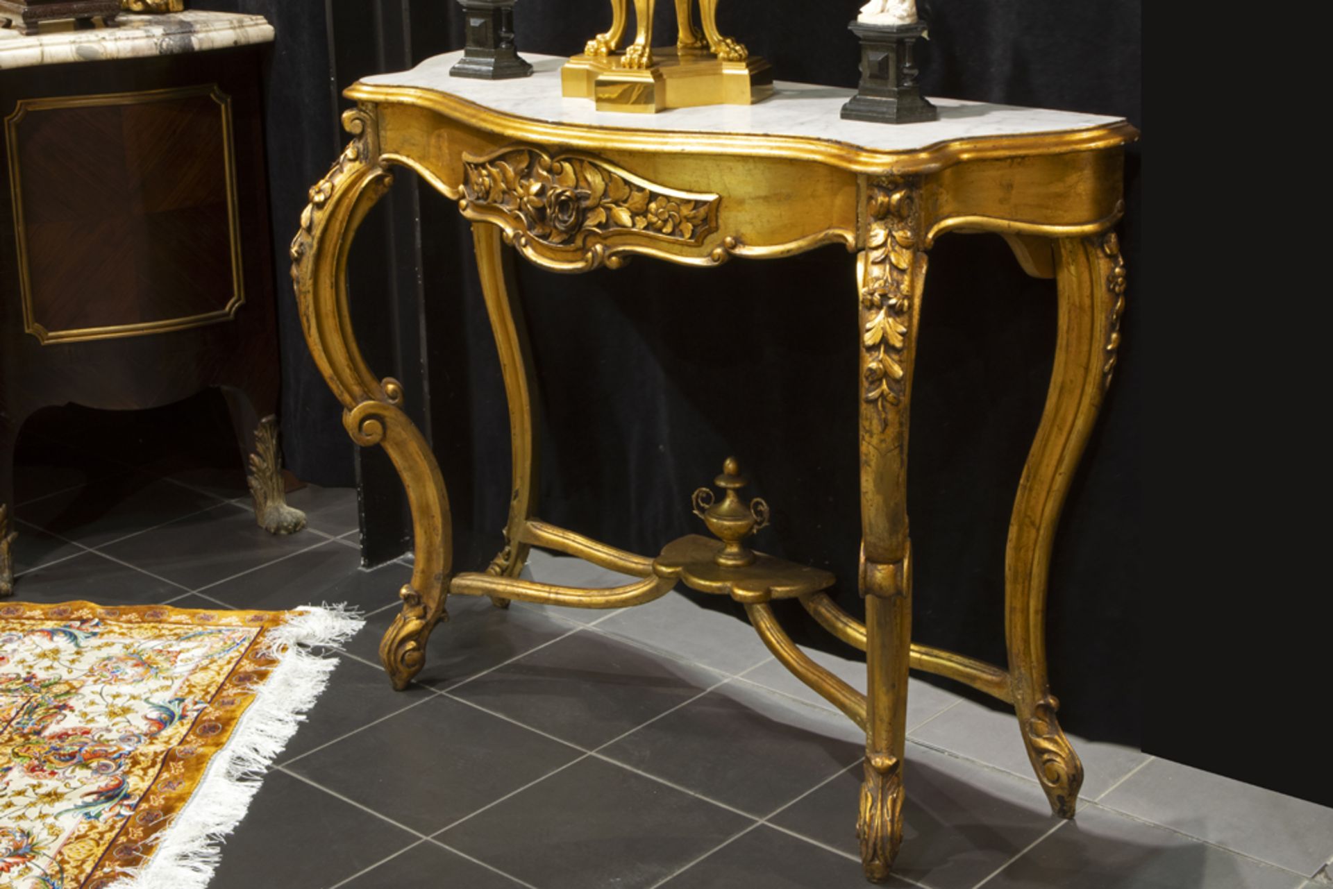 antique Louis XV style console/bracket in gilded mahogany with a marble top ||Antieke console met