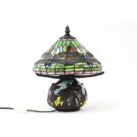 Tiffany Art Nouveau style lamp ||Champignonvormige lamp in de Art Nouveau-stijl van Tiffany - hoogte