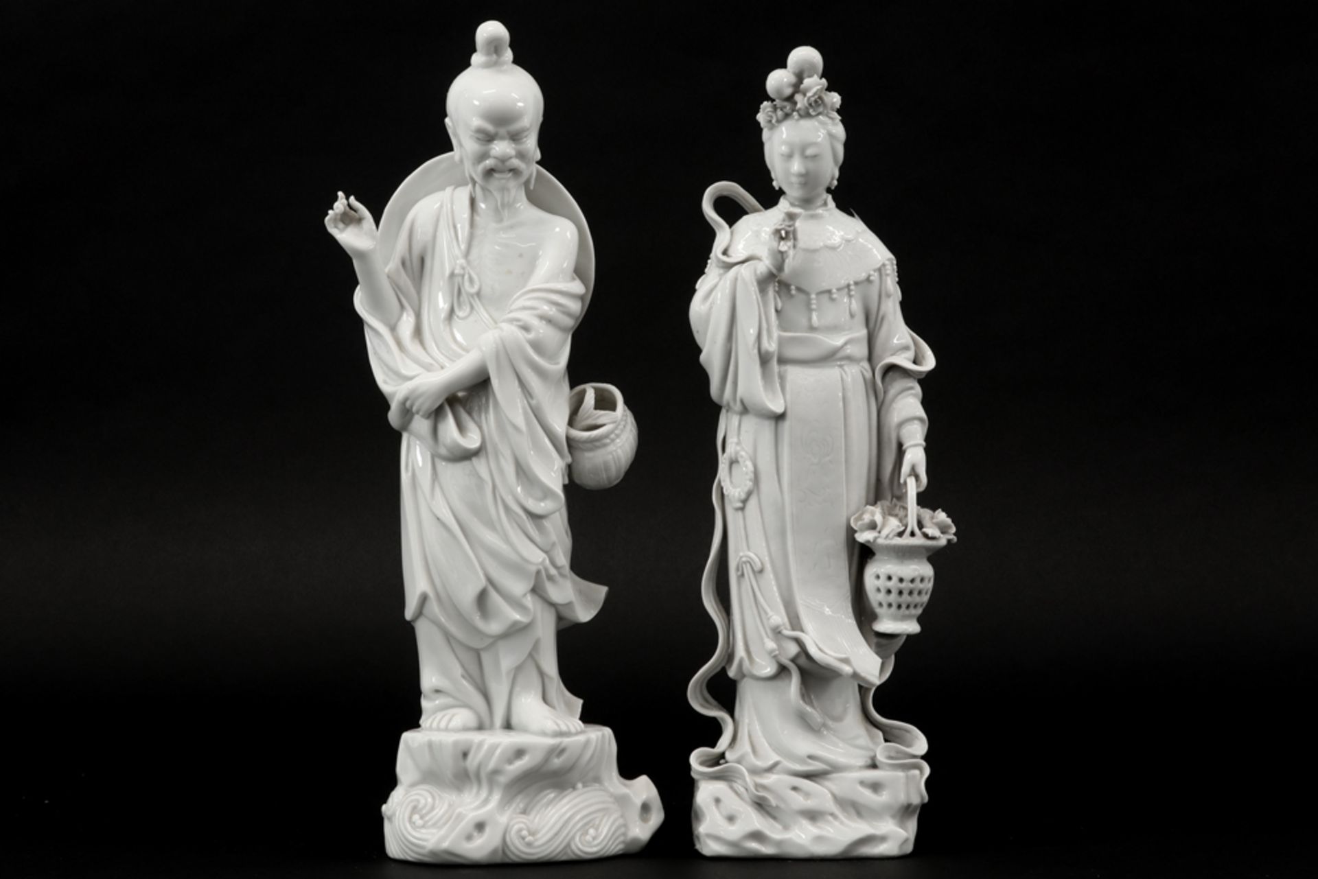 pair of Chinese figures in "blanc de Chine" porcelain ||Paar Chinese figuren in "blac de Chine" -