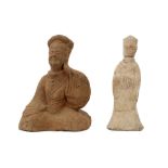 two Han Dynasty tomb figures in earthenware : a cook and a court lady ||CHINA - HAN - DYNASTIE (