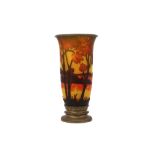 vase in pâte de verre with bronze mounting ||Vaas in glaspasta met landschapsdecor en met bronzen