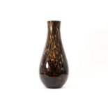vase in glass with a tortoise-like decor ||Vaas in glas met schildpad-look - hoogte : 60,5 cm