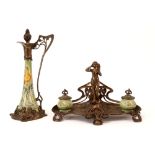 two Art Nouveau items : an inkstand and a vase ||Lot (2) van een Art Nouveau-inkstel in brons (