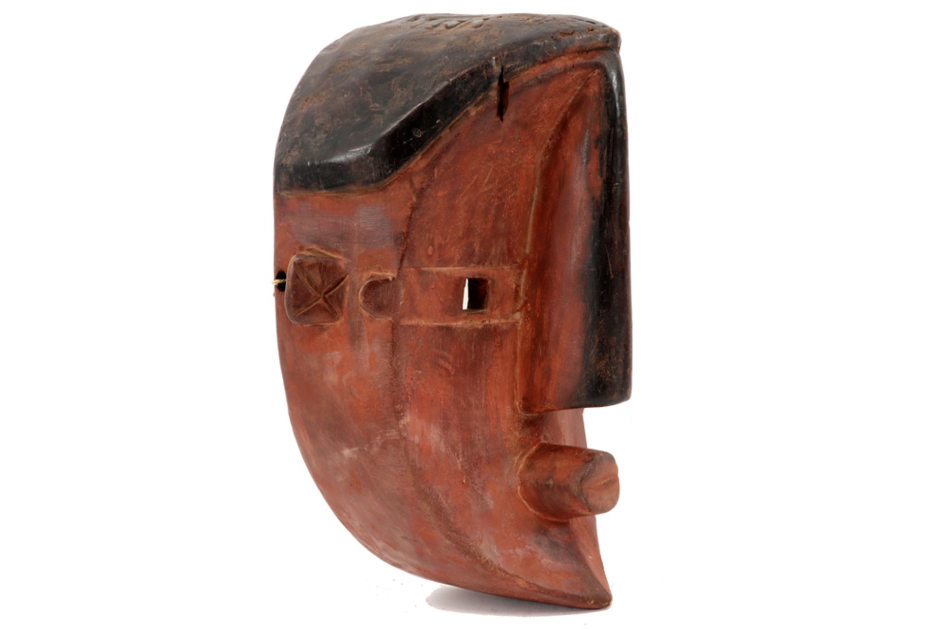 Congolese Lwalu/Lwalwa 'Kaaki' mask in wood ||AFRIKA - KONGO Lwalu/lwalwa 'Kaaki' masker in hout - - Image 3 of 4