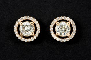 pair of earrings in pink gold (18 carat) with ca 1,40 carat of high quality brilliant cut
