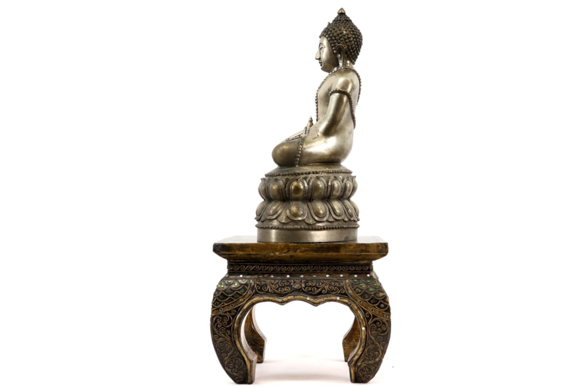 Burmese Shan style "Buddha" sculpture in silverplated bronze - on a gilded stand ||Birmaanse - Image 5 of 6