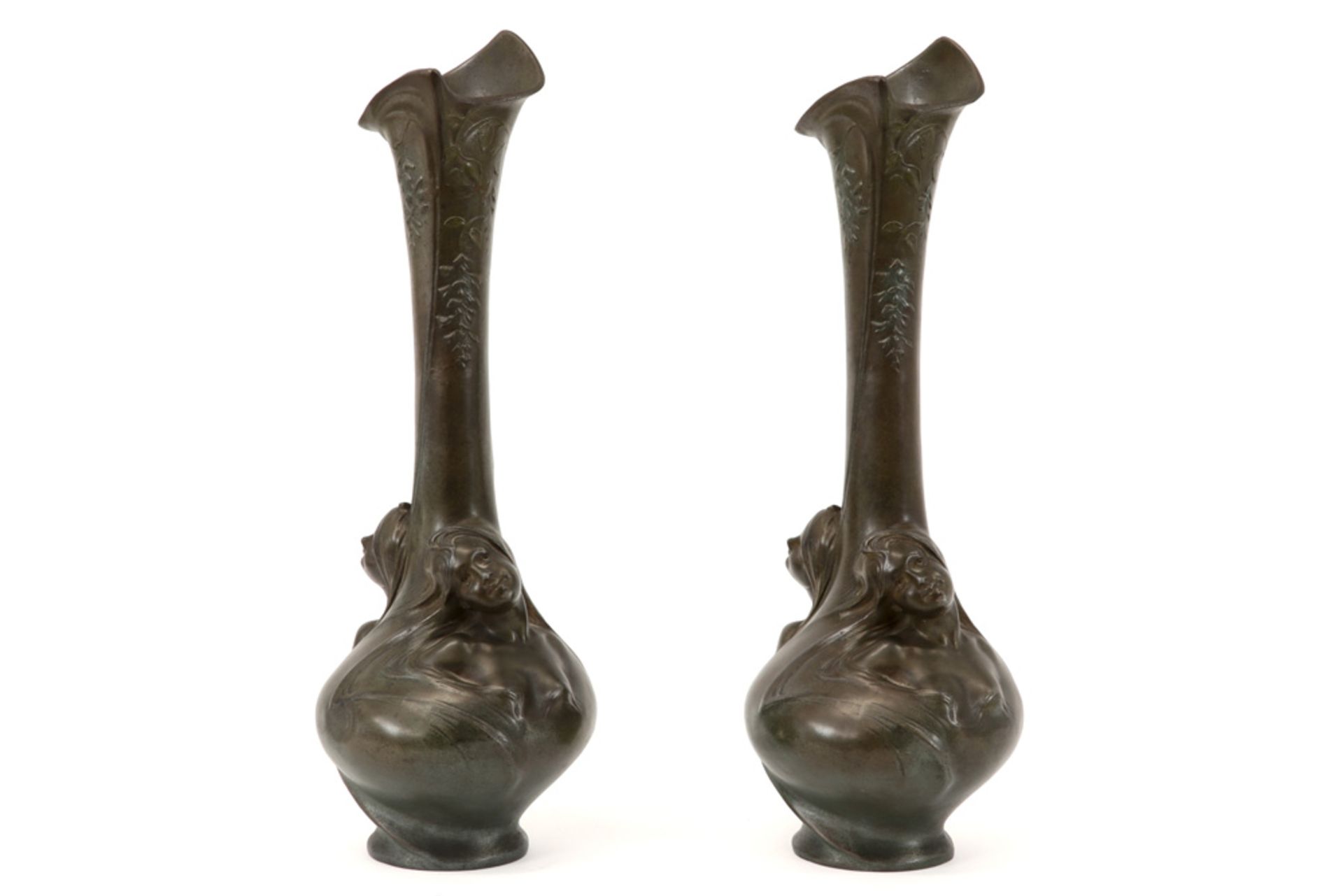 pair of Eugène Siberdt signed typical Art Nouveau vases in pexter ||SIBERDT EUGENE (1851 - 1931) - Image 2 of 6