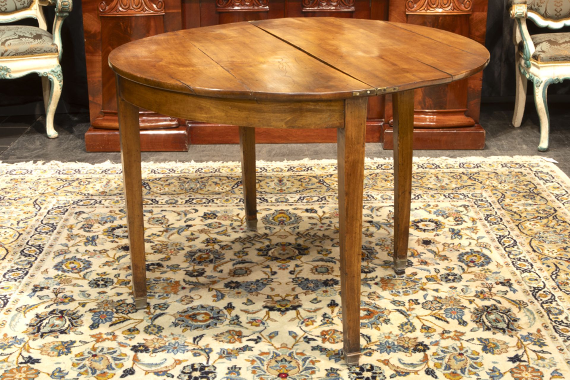 antique folding table in fruitwood ||Antieke klaptafel in fruithout