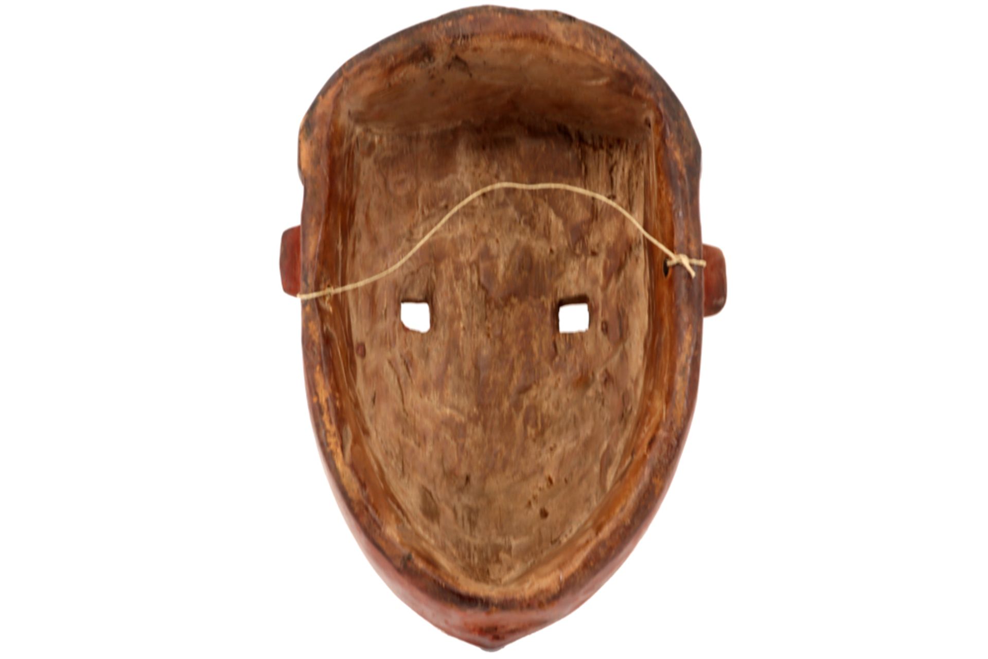 Congolese Lwalu/Lwalwa 'Kaaki' mask in wood ||AFRIKA - KONGO Lwalu/lwalwa 'Kaaki' masker in hout - - Image 2 of 4