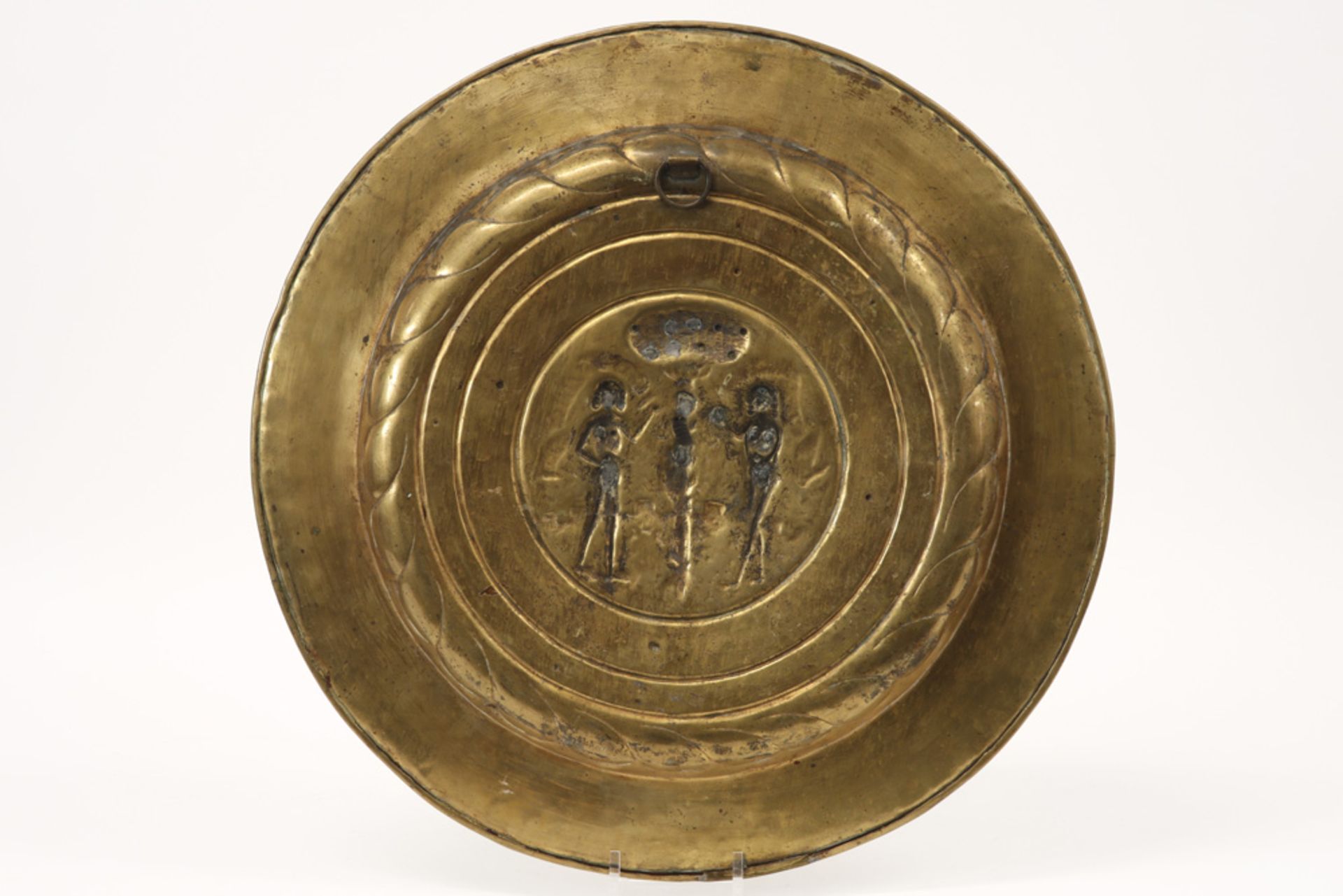 17th Cent. brass basin with repoussé decor with "Adam and Eve" in the middle, surrounded by - Image 2 of 2