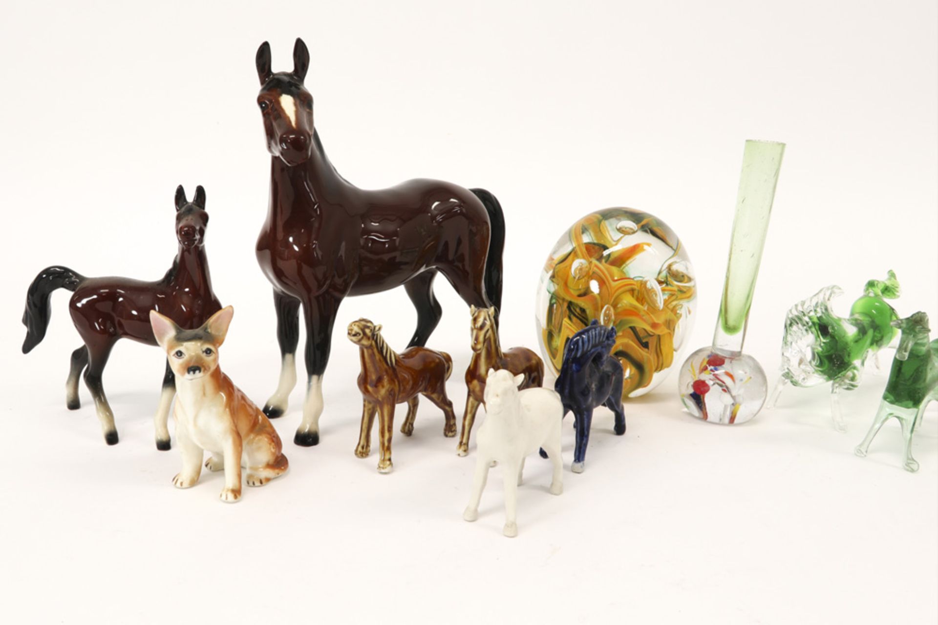 various lot with glass and porcelain ||Varia met glas en porselein voornamelijk met dierenfiguren - Image 2 of 3