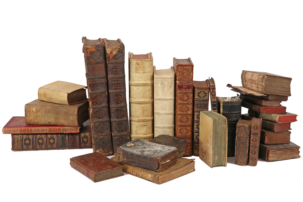 various lot with antique books (16th - 19th Cent.), bound in leather or parchment ||Lot antieke,