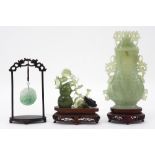 three Chinese jade sculptures ||Lot van drie Chinese sculpturen in jade - hoogtes van 5 tot 23 cm
