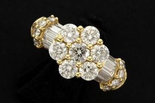 eighties' vintage ring in yellow gold (18 carat) with more than 2,70 carat of very high quality
