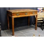 antique Chinese writing table with three drawers || Antieke Chinese bureau uit de Qing-periode in