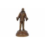 small bronze sculpture from around 1910/20 || Kleine bronzen sculptuur van ca 1910/20 : "Zingende