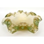 fifties'/sixties' Murano bowl in glass with goldleafs || Fifties'/sixties' coupe in Murano glas