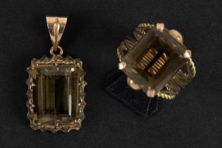 seventies' vintage ring and pendant in yellow gold (14 carat) with smokey quartz || Lot van een