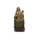 antique "Madonna with child" sculpture in wood with remains of the original polychromy || Antieke