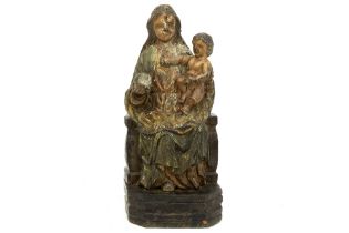 antique "Madonna with child" sculpture in wood with remains of the original polychromy || Antieke