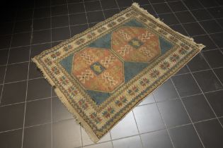 Kars Kazak rug in wool on wool || Kars Kazak in wol op wol met typische tekening - 186 x 135 cm