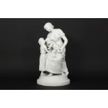antique sculpture in biscuit-porcelain || Antieke sculptuur in biscuit : "Moeder met twee