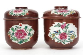 two 18th Cent. Chinese lidded pots in "Capucin" porcelain with a 'Famille Rose' decor || Lot van
