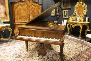 antique French "Erard Paris" marked grand piano in rose-wood with serial number 67019 || ERARD -