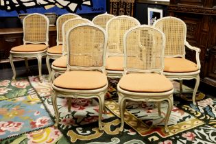 Louis XV style set of six chairs and two armchairs in painted wood || Set van zes stoelen en twee