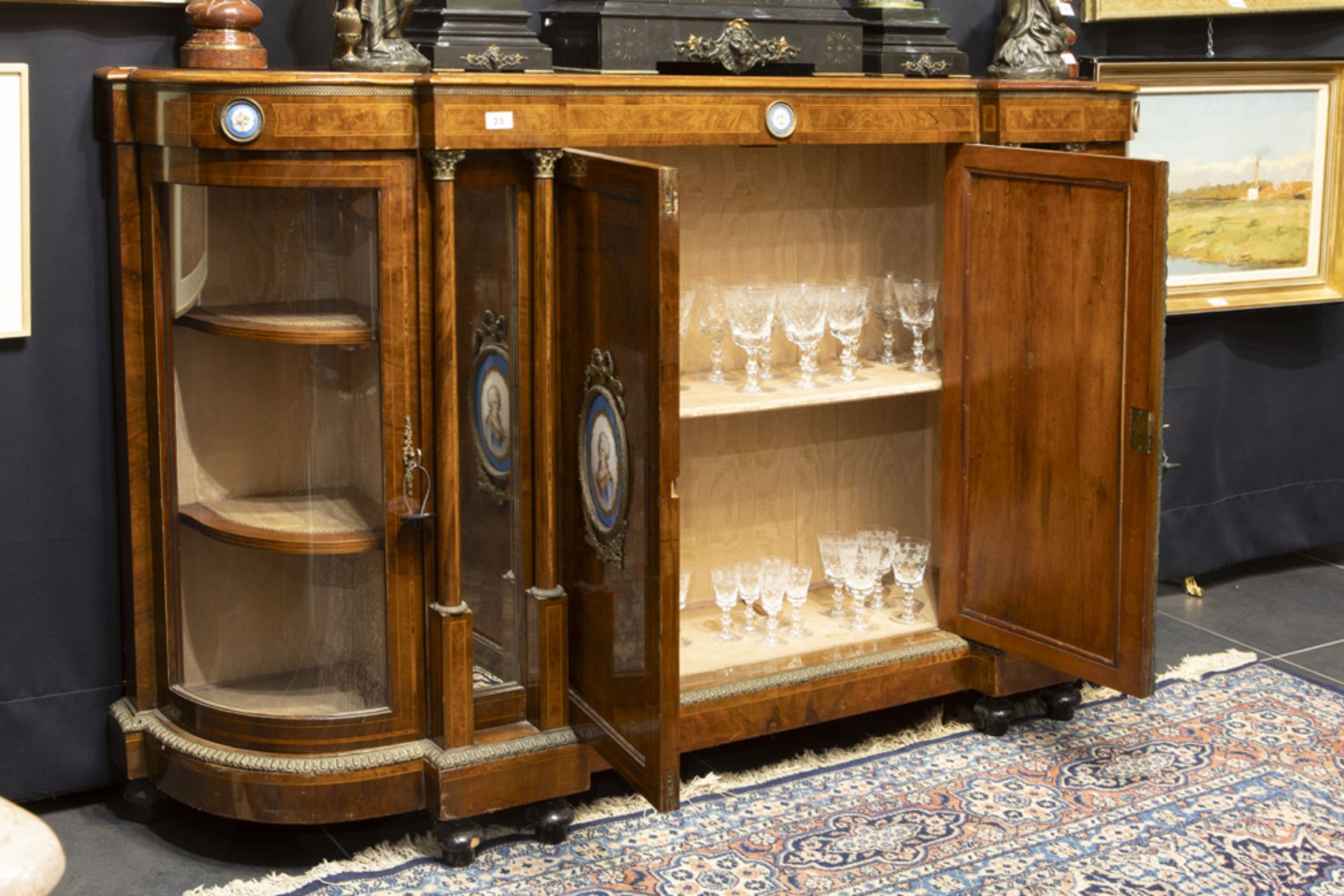 mid 19th Cent. European neoclassical displaycabinet (sideboard model) in burr of walnut with - Image 2 of 3