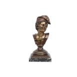 presumably French sculpture in bronze to be dated around 1900 - on a base in green marble || Allicht
